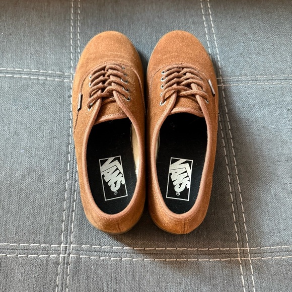 EUC🔥 Vans Authentic Lo Pro Brown Suede - Picture 2 of 6